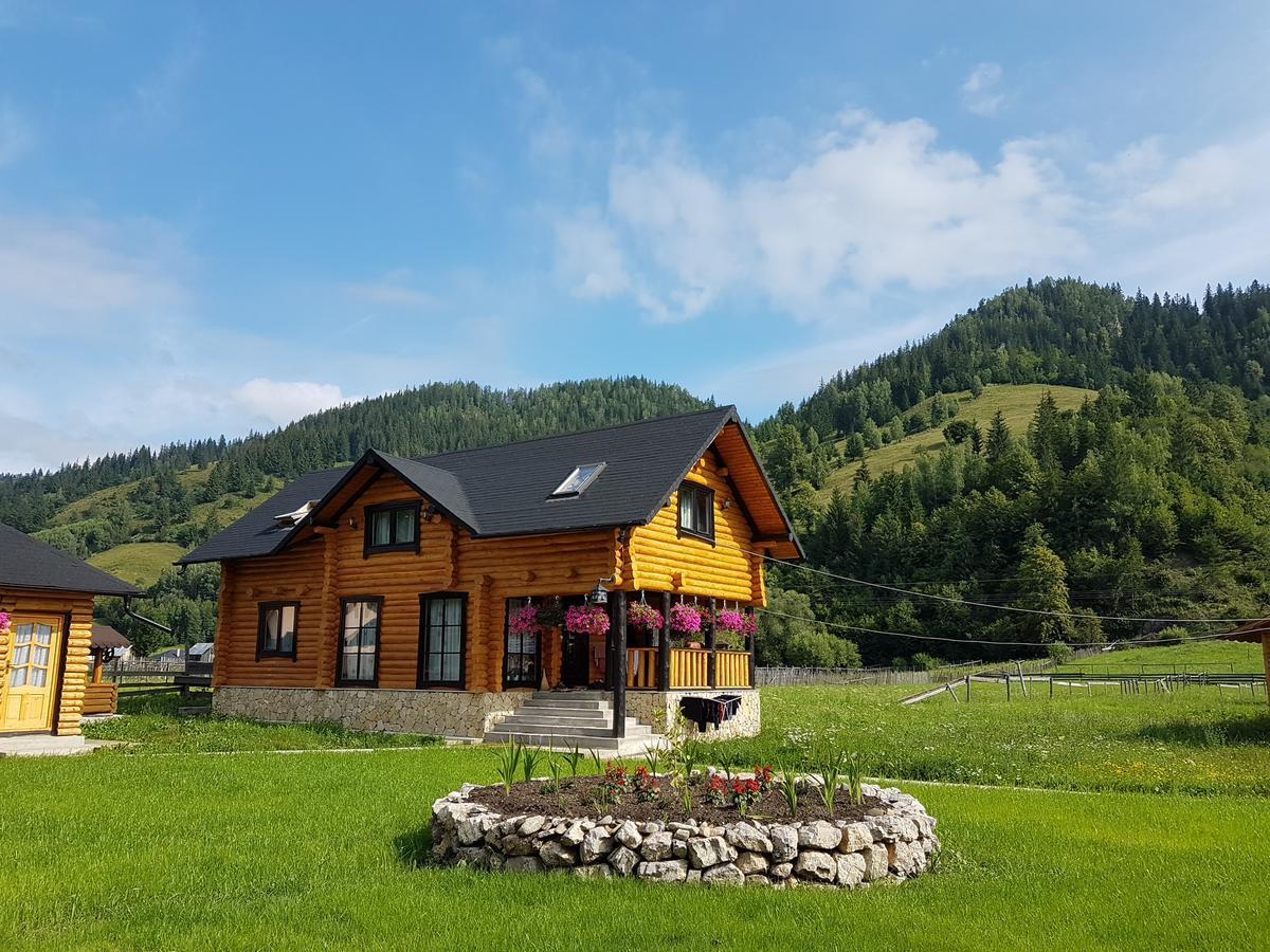 Hotel Casa Obcina Bucovinei Fundu Moldovei Exterior foto